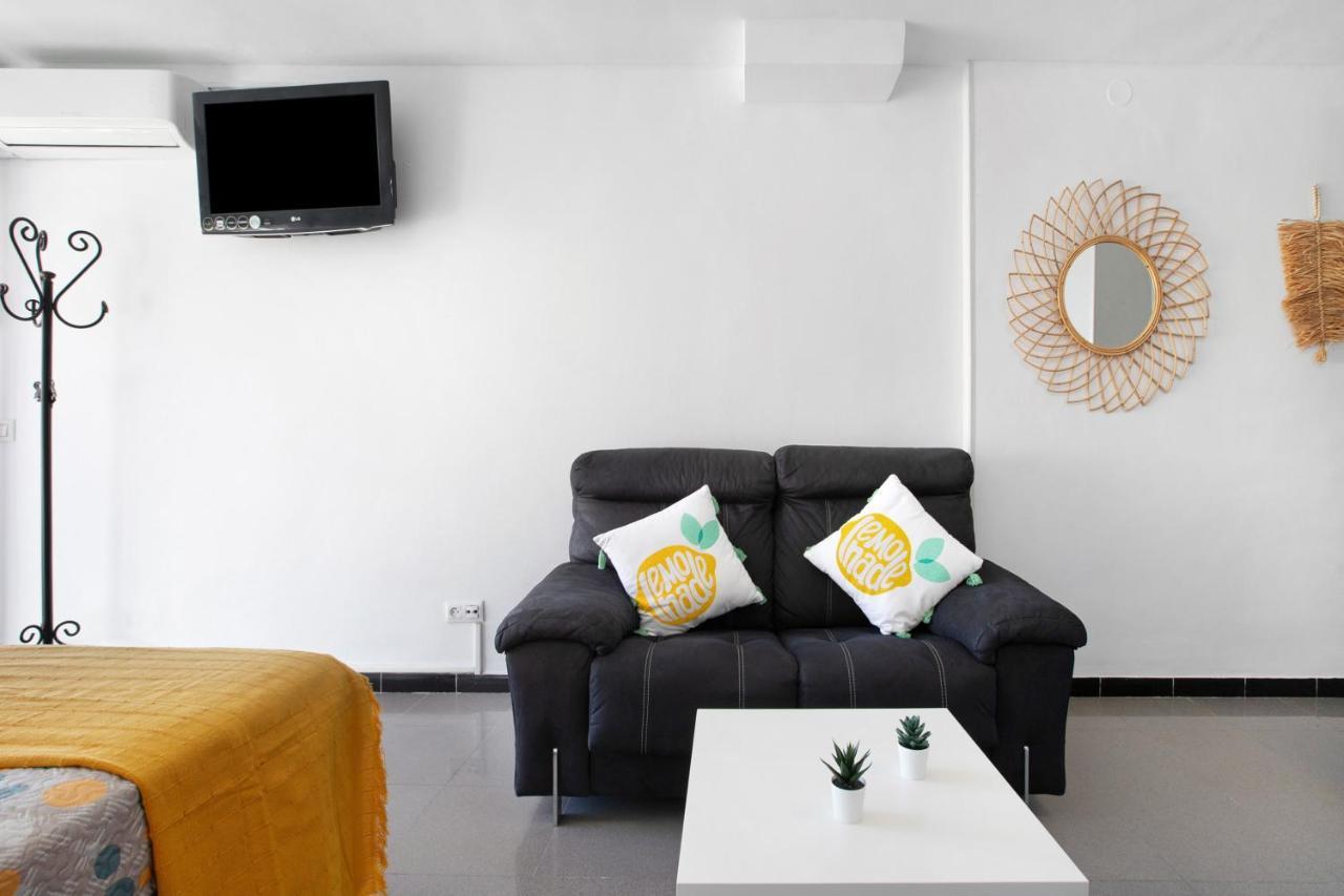 Bulto Carihuela B Apartman Torremolinos Kültér fotó
