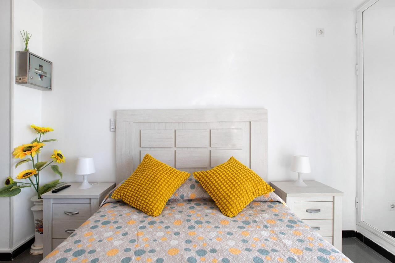 Bulto Carihuela B Apartman Torremolinos Kültér fotó