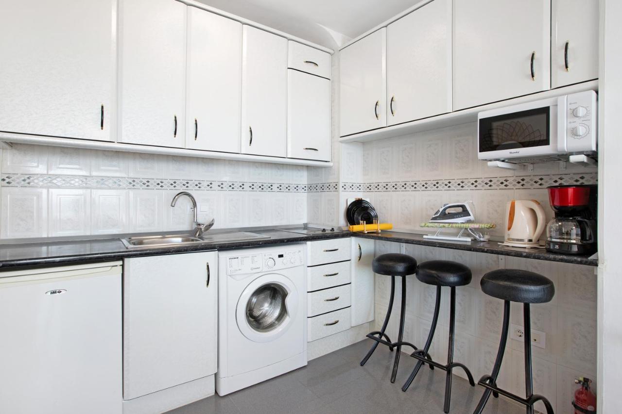 Bulto Carihuela B Apartman Torremolinos Kültér fotó