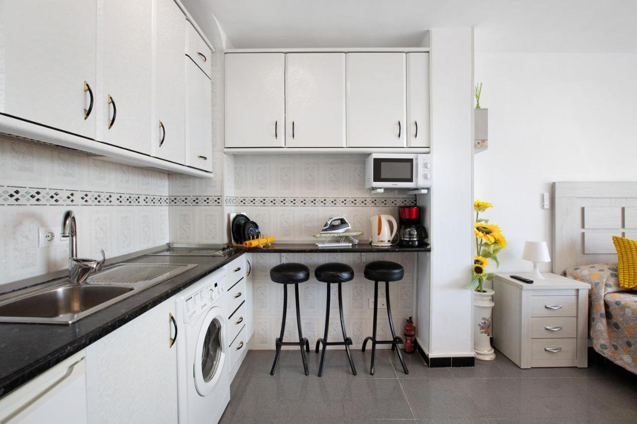 Bulto Carihuela B Apartman Torremolinos Kültér fotó
