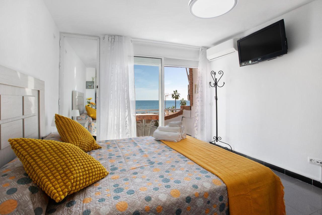 Bulto Carihuela B Apartman Torremolinos Kültér fotó